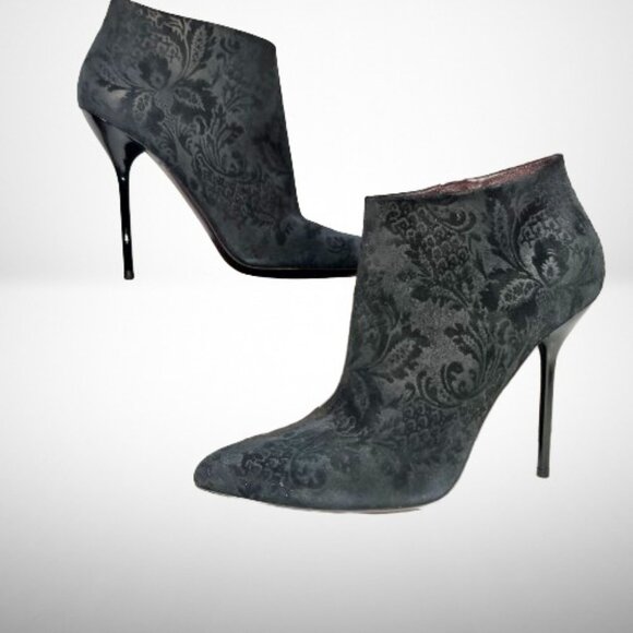 Gucci Black Embossed Suede Ankle Boots - Size 37.5 - Picture 1 of 13